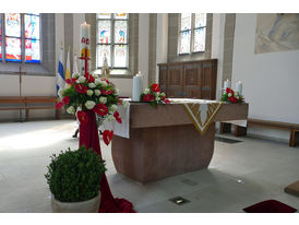 Bittprozession um den Kleinen Berg an Pfingstmontag (Foto: Karl-Franz Thiede)